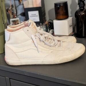 Cream High-Top Vans with Subtle Accents Lizzie Armanto SIZE 12